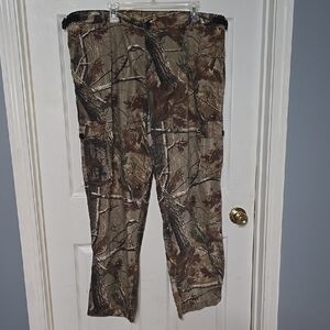 Realtree Brown and Green Cargo Pants for Outdoor Adventures